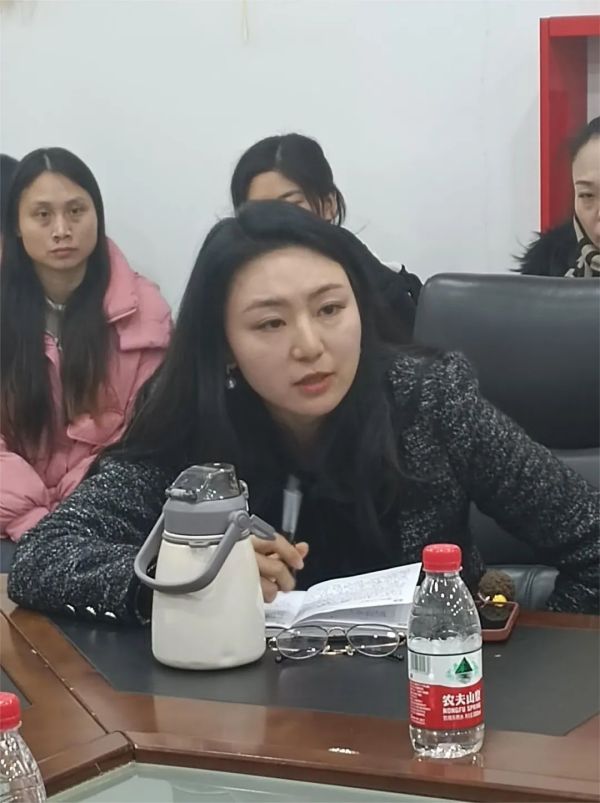 遠(yuǎn)程監(jiān)控,報警巡邏,清機加鈔,清分整點,憑證寄庫,頭寸箱寄庫,商鋪安保,智能家居 遠(yuǎn)程監(jiān)控,報警巡邏,清機加鈔,清分整點,憑證寄庫,頭寸箱寄庫,商鋪安保,智能家居