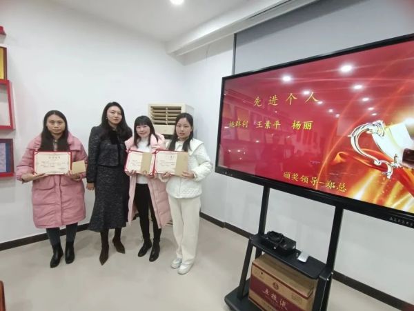 遠(yuǎn)程監(jiān)控,報警巡邏,清機加鈔,清分整點,憑證寄庫,頭寸箱寄庫,商鋪安保,智能家居 遠(yuǎn)程監(jiān)控,報警巡邏,清機加鈔,清分整點,憑證寄庫,頭寸箱寄庫,商鋪安保,智能家居